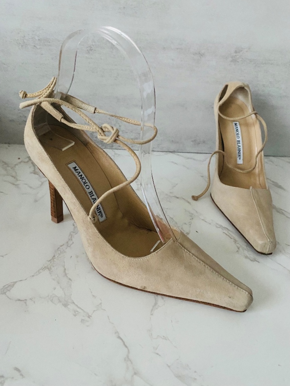 Manolo Blahnik Beige Suede Lace-up Heels Pointed Toe Sz 36 (US 6) Dressy